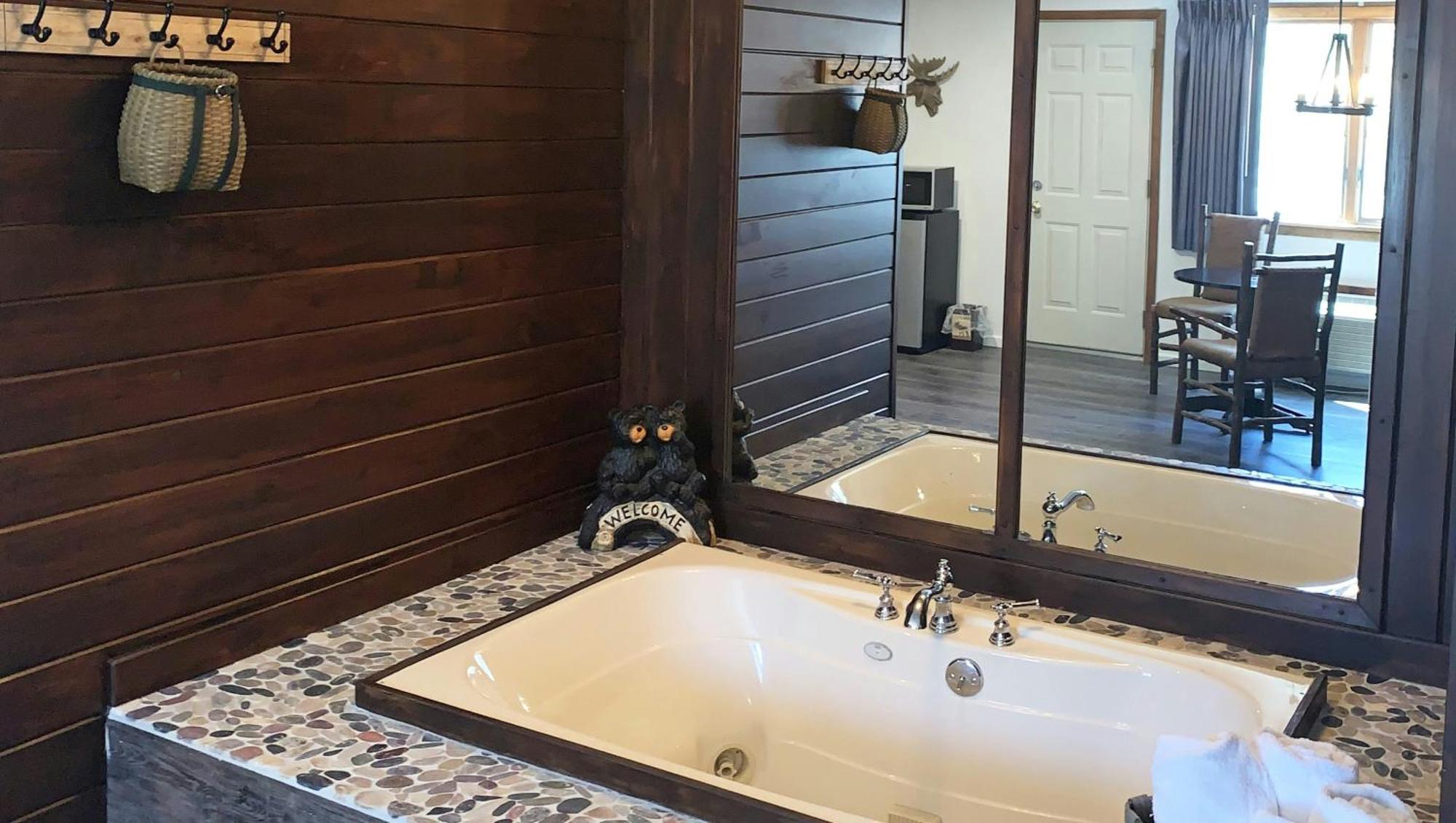 King Room with Spa Bath